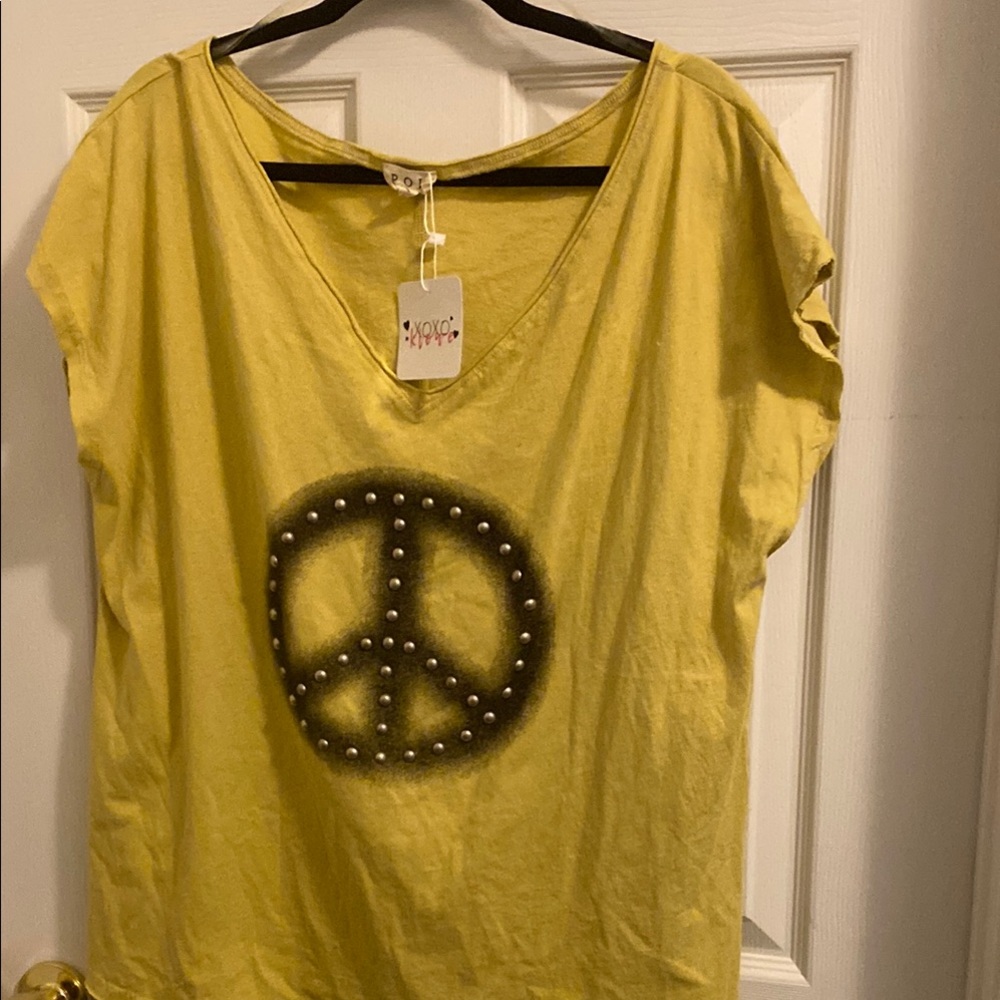 POL Yellow Peace Sign Short Sleeve Top